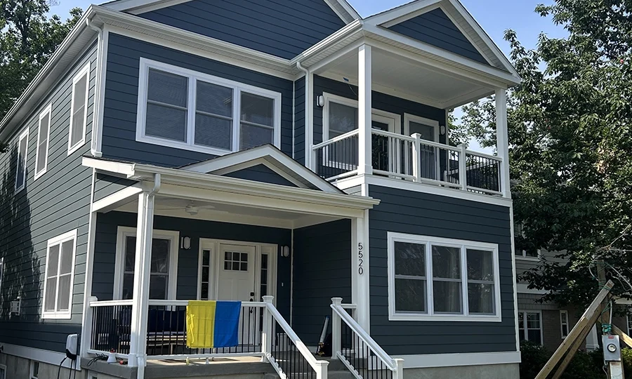 Front new modular home in arlington va